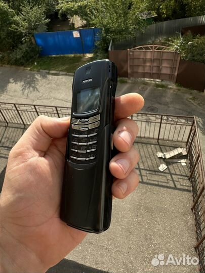 Nokia 8910i