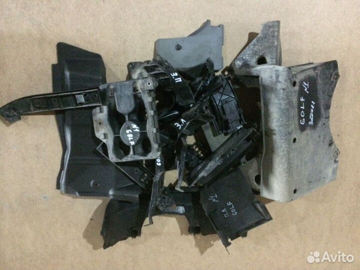 Крепления, кронштейны VW Golf 4 1.6
