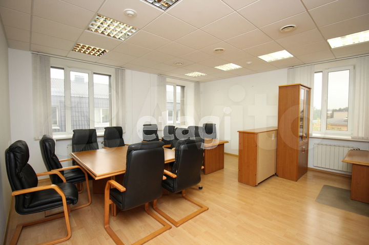 Продам офисное помещение, 2395.7 м²