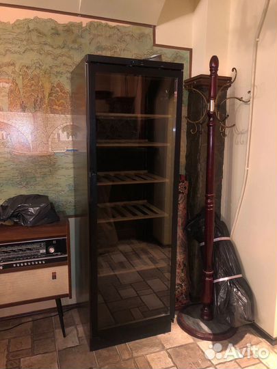 Винный шкаф Vestfrost VKG 571 brazil