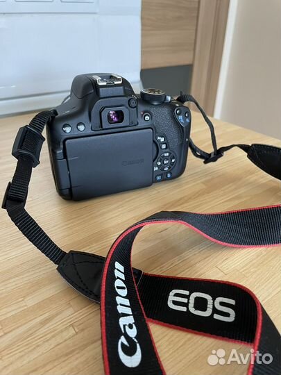 Фотоаппарат Canon EOS 750D