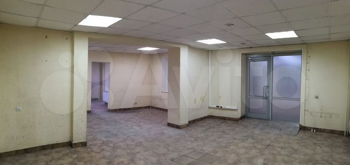 Сдам торговое помещение, 135 м²