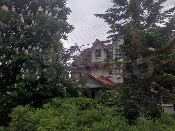 Дом 200 м² на участке 13 сот.