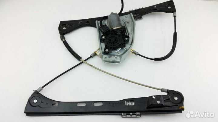 Стеклоподъемник передний левый Mercedes C-Class