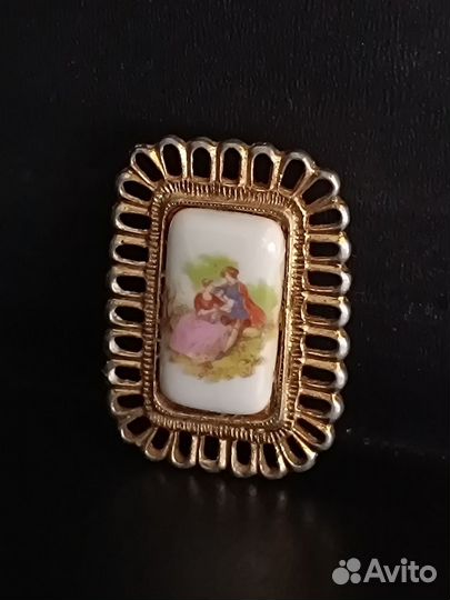 Брошь Франция. Винтаж 60-ые. Фарфор