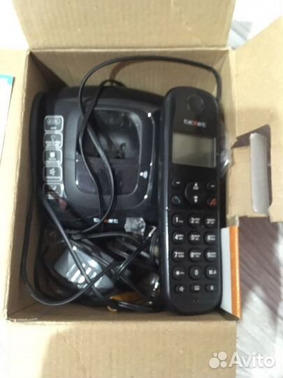 Телефон - трубка в рабочем состоянии