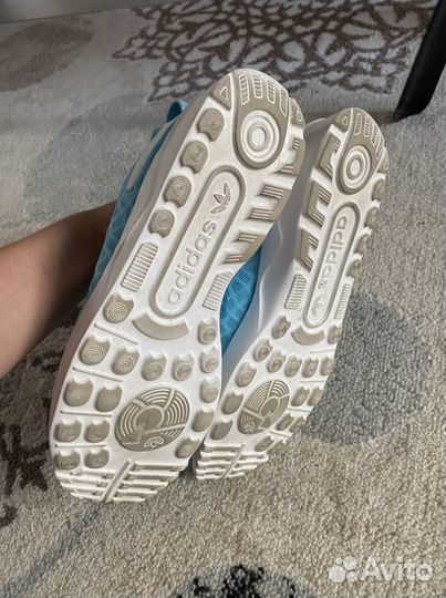 Кроссовки adidas
