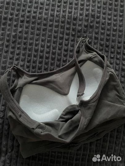 Топ на бретелях