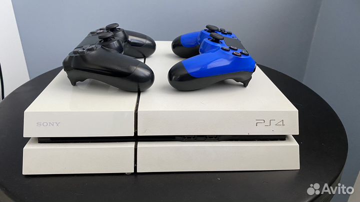 Sony PS4 + игры и 2 геймпада