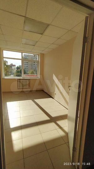 Офисная, торговая площадь, 18 м²