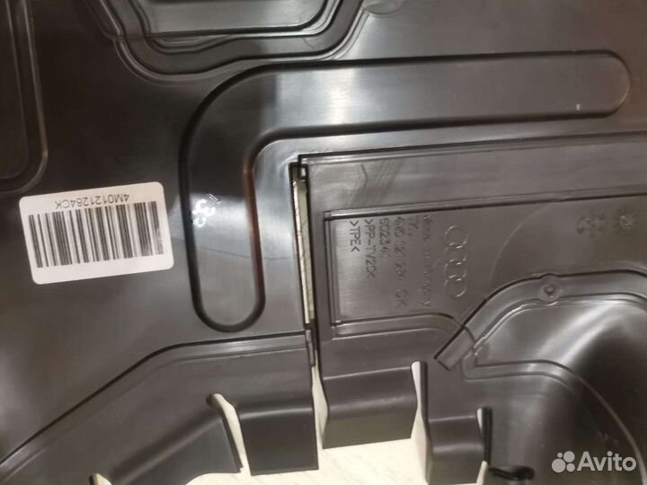 Audi Q7 4M воздуховод радиатора