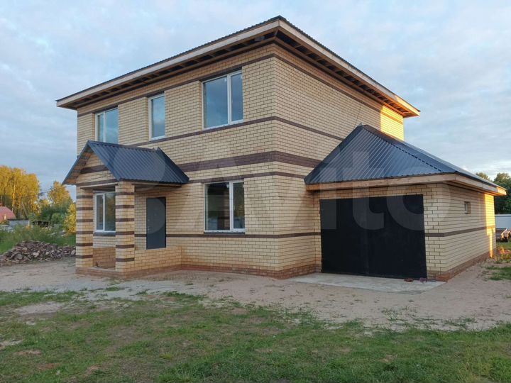 Коттедж 250 м² на участке 8 сот.