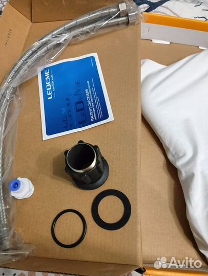 Смеситель для кухни с выходом для питьевой воды