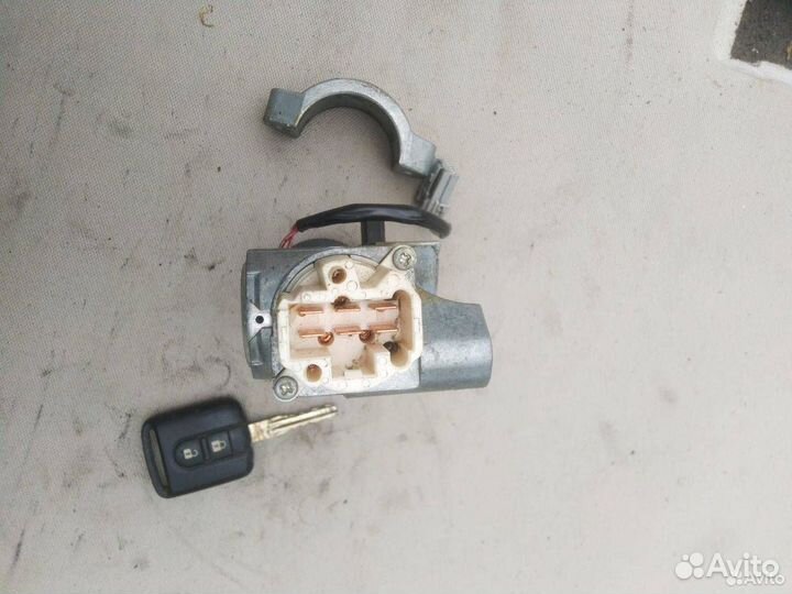 Замок зажигания Nissan Tiida C11 (2004 - 2008)