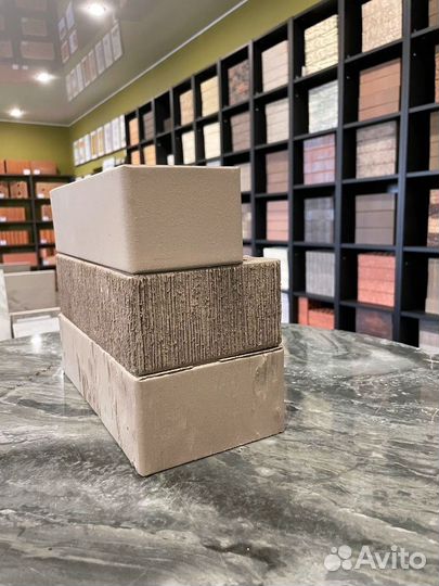 Кирпич облицовочный серый гладкий жкз