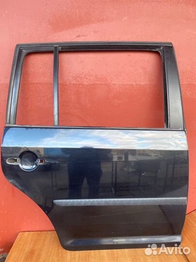 Дверь задняя правая Vw Touran BSX 2008