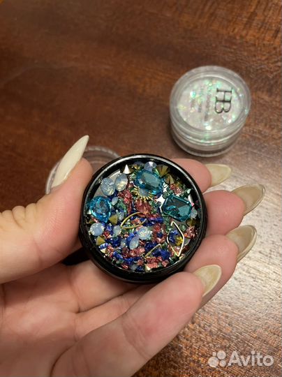 Для дизайна ногтей