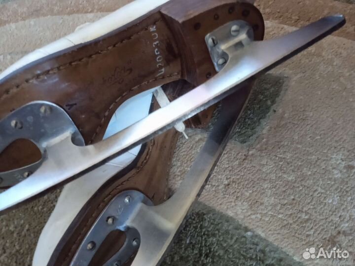 Коньки фигурные, женские, 23,5 см