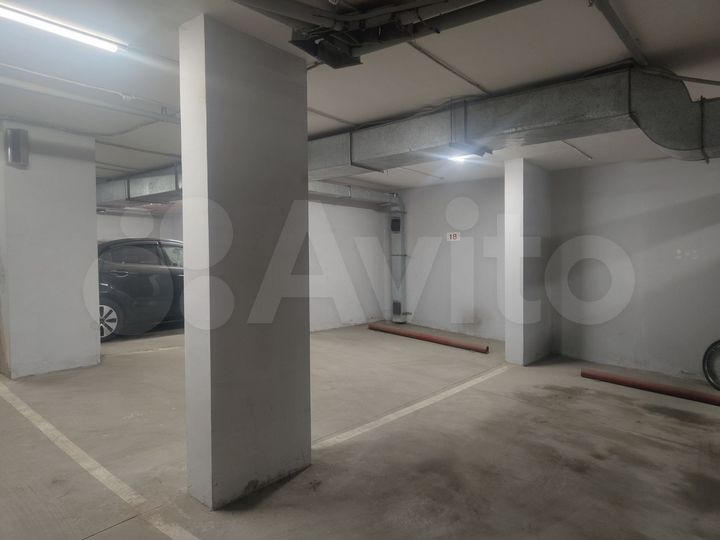 Машиноместо, 18 м²