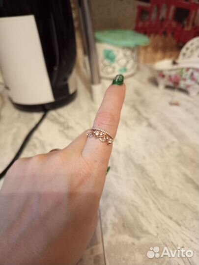 Золотое кольцо с фианитами дорожка