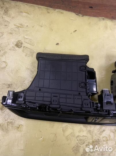 Воздуховод отопителя центральный Kia Optima JF GT