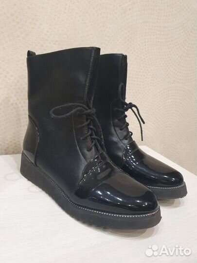 Продам ботинки