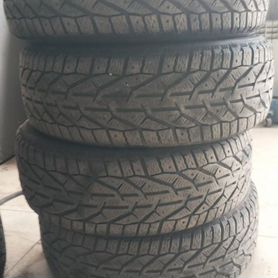 Tigar SUV Ice 215/60 R17