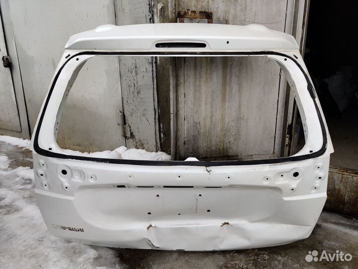 Дверь (крышка) багажника Mitsubishi Outlander 3