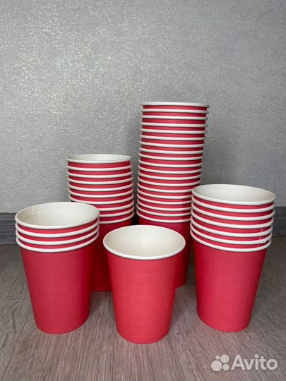 Одноразовые бумажные стаканы для кофе и чая