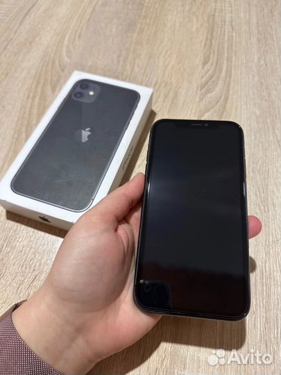 iPhone 11, 64 ГБ