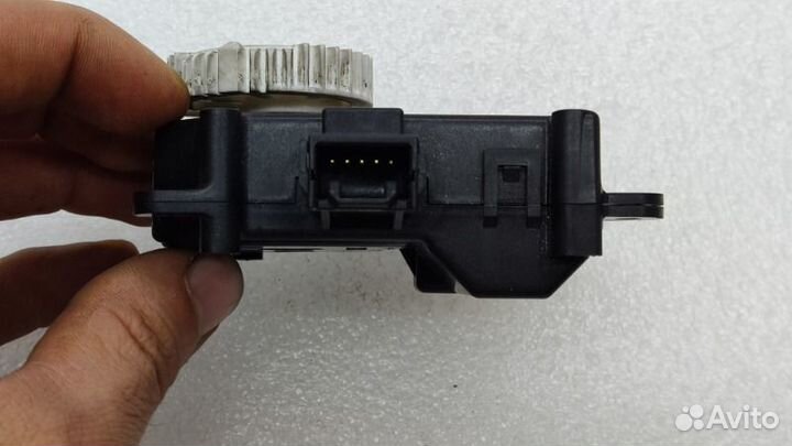 Моторчик заслонки отопителя Toyota Camry XV55