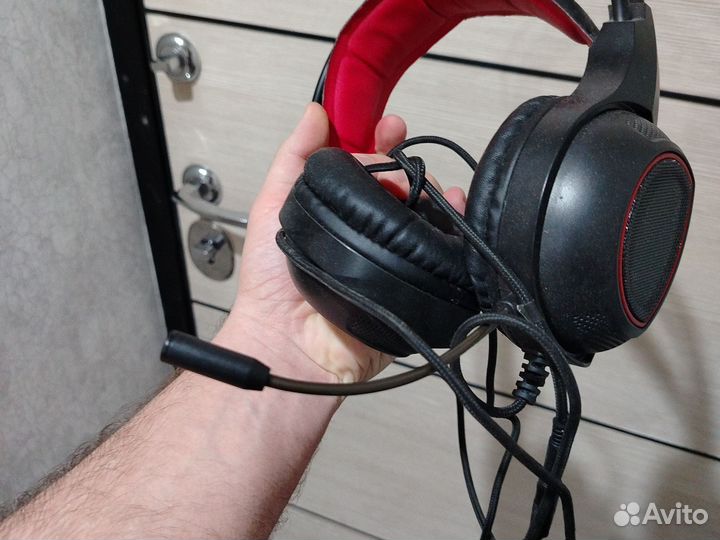 Игровые наушники с микрофоном