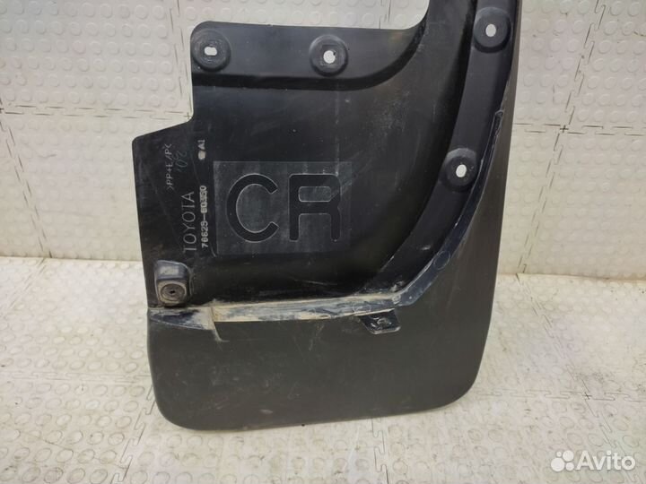 Брызговик задний правый Toyota Land Cruiser 200