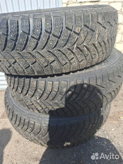 Michelin Energy XM2 215/65 R16