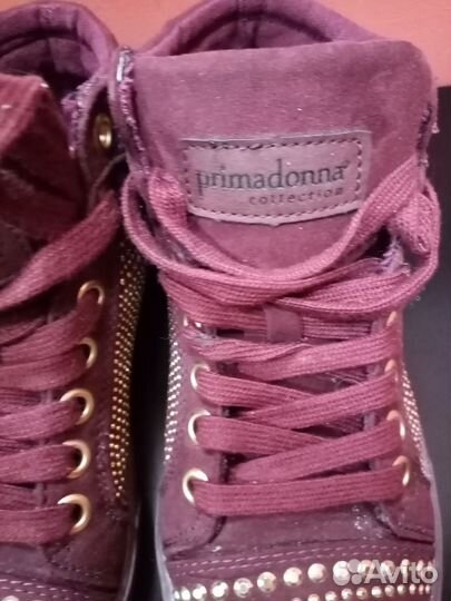 Женские ботинки