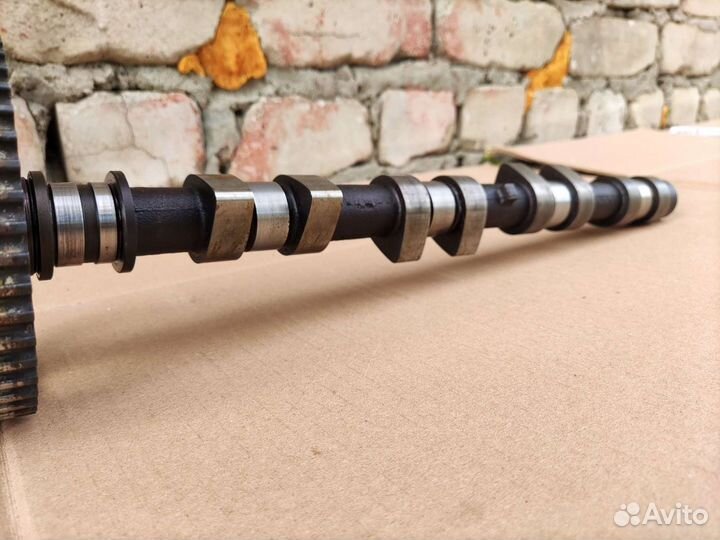 Распредвал впускной Kia Sportage 1 2.0 FE 128 лс