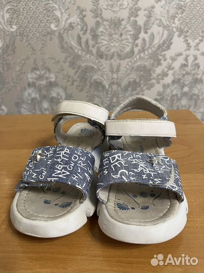 Сандалии для девочки