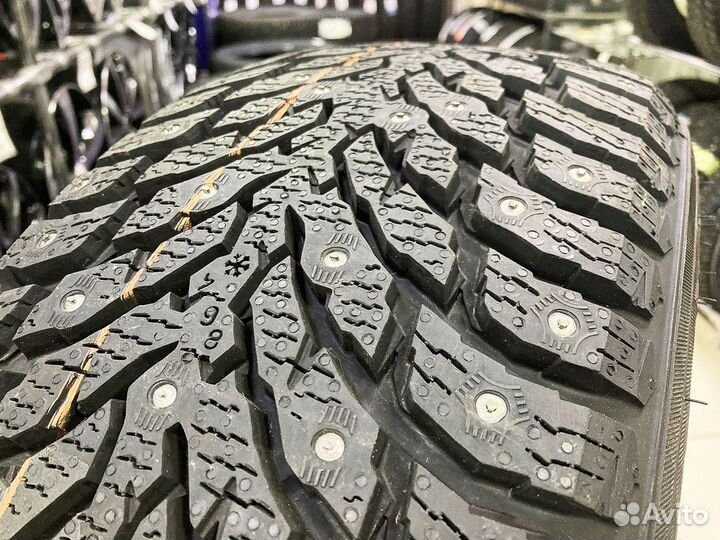 Nokian Tyres Hakkapeliitta 9 SUV 215/70 R16