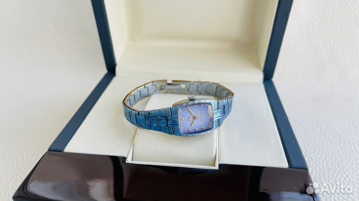 Новые Редчайшие Женские наручные часы Луч