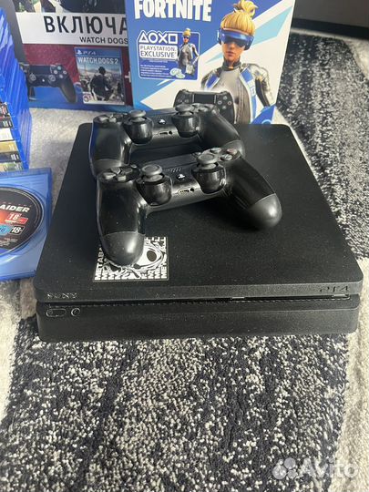 Playstation 4 slim 1tb