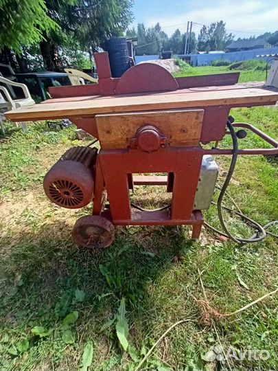 Станок деревообрабатывающий