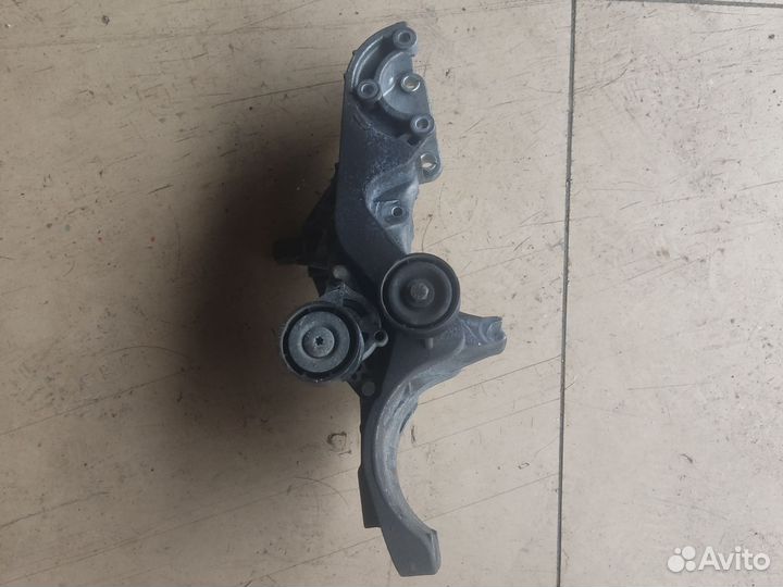 Кронштейн Генератора Renault duster