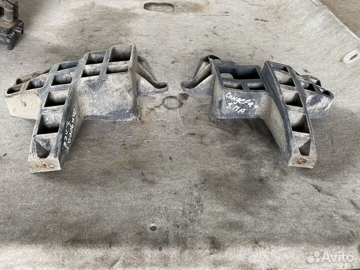 Кронштейн заднего бампера Renault Sandero I (2009–