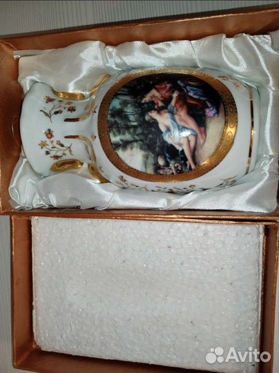 Настенная ваза