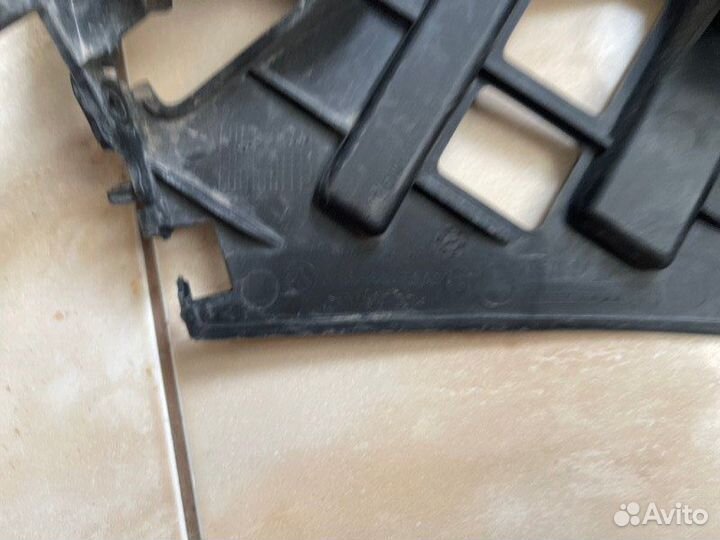 Кронштейн бампера задний правый Mercedes Gl Class