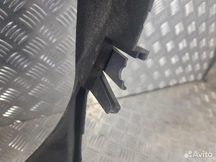 Диффузор Мицубиси Л200 MN135054