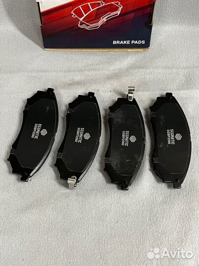 Колодки тормозные передние Nissan Parthfinder 3