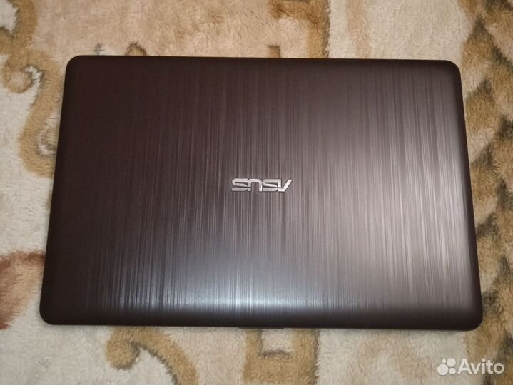 Ноутбук asus