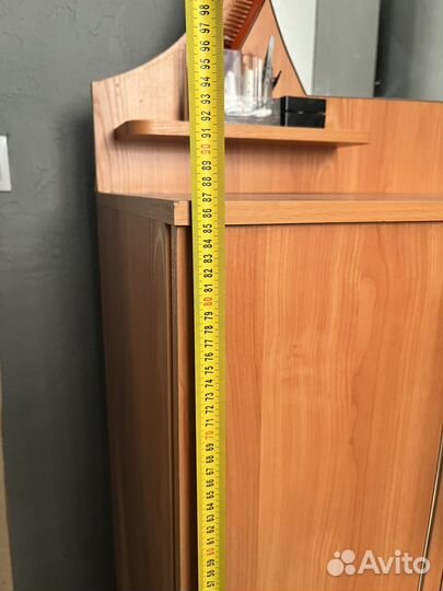 Комод с зеркалом