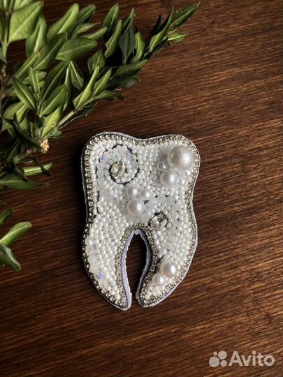 Дизайнерская брошь / Ручная работа